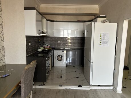 3 rooms · 70 m² · floor 8/16, Bakıxanov