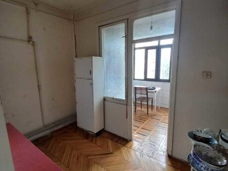 Günəşlidə 2 otaqlı köhnə tikili mənzil satılır, 65 m², 146 000 AZN, şəkil 5 / 8