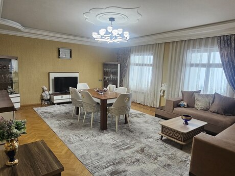 Сдаётся 4-комнатная квартира в старом фонде, Neftçilər, 120 м², 1 000 AZN/мес, фото 5 / 10