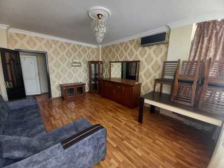 2 otaq · 71 m² · 4/5 mərtəbə, Qurtuluş 93