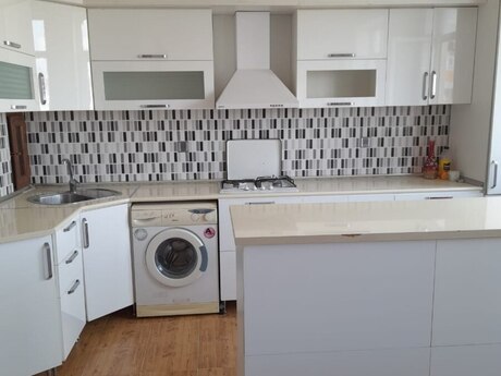 Yeni Bakı kompleksində 2 otaqlı yeni tikili mənzil satılır, 43 m², 90 000 AZN, şəkil 2 / 12