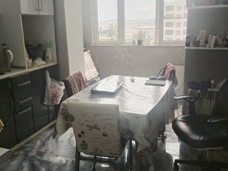 Gənclikdə 3 otaqlı köhnə tikili mənzil satılır, 75 m², 225 000 AZN, şəkil 3 / 12