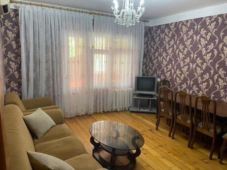Abşeronda 2 otaqlı köhnə tikili mənzil kirayə verilir, 60 m², 700 AZN/ay, şəkil 2 / 10