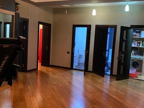 İnşaatçılarda 3 otaqlı yeni tikili mənzil satılır, 155 m², 335 000 AZN, şəkil 3 / 12