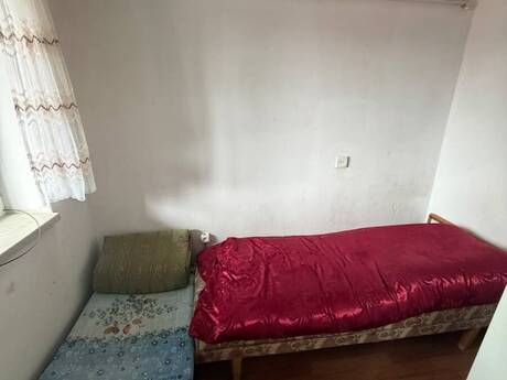 Şüvəlanda 3 otaqlı köhnə tikili mənzil satılır, 40 m², 53 000 AZN, şəkil 4 / 9