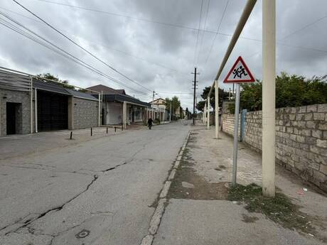 Şüvəlanda 3 otaqlı köhnə tikili mənzil satılır, 40 m², 53 000 AZN, şəkil 2 / 9
