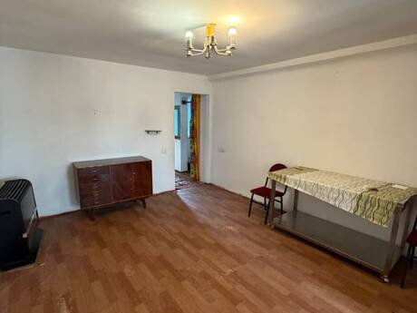 Şüvəlanda 3 otaqlı köhnə tikili mənzil satılır, 40 m², 53 000 AZN, şəkil 5 / 9