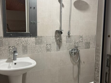 Binəqədidə 8 otaqlı həyət evi kirayə verilir, 250 m², 1 000 AZN/ay, şəkil 4 / 12