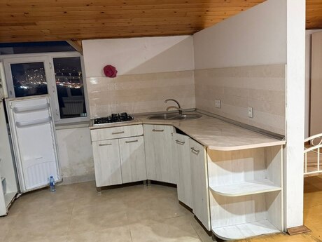 Binəqədidə 8 otaqlı həyət evi kirayə verilir, 250 m², 1 000 AZN/ay, şəkil 2 / 12