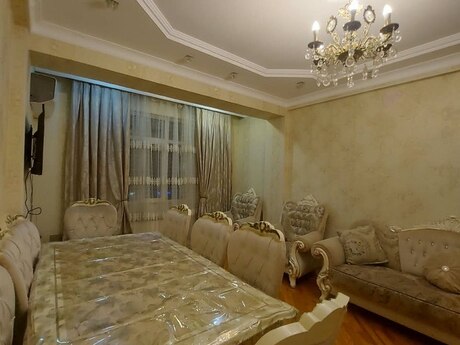 Yeni Bakı kompleksində 2 otaqlı yeni tikili mənzil kirayə verilir, 75 m², 500 AZN/ay, şəkil 3 / 12