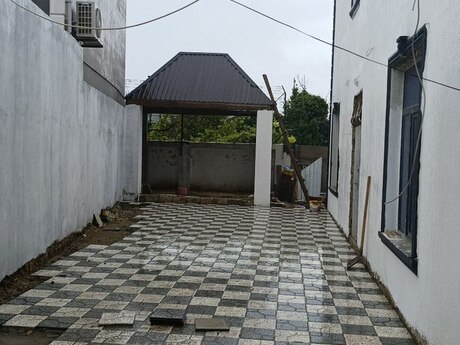 6 otaqlı ev, 300 m², Əmircan, 263 000 AZN