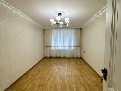 Продаётся 3-комнатная квартира в старом фонде, Elmlər Akademiyası, 70 м², 230 000 AZN, фото 2 / 11