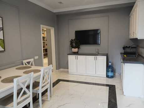3-room new-build apartment for rent in Şah İsmayıl Xətai, 157 m², 1 600 AZN/mo, photo 2 / 12