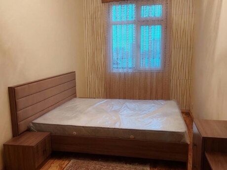 2 otaq · 70 m² · 5/5 mərtəbə, İnşaatçılar