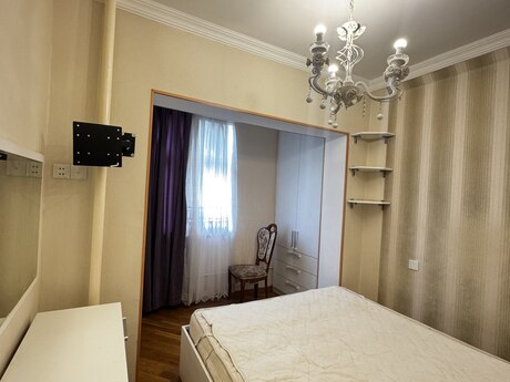 2-room old-build apartment for rent in Nəriman Nərimanov, 55 m², 700 AZN/mo, photo 3 / 5