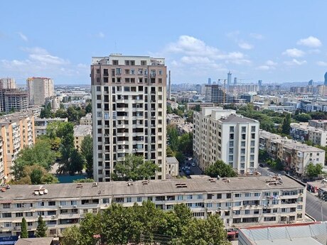 3 otaq · 140 m² · 15/17 mərtəbə, 8-ci mikrorayon