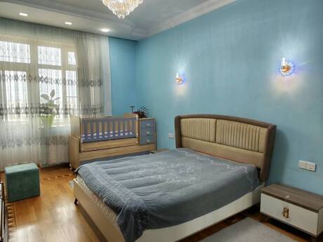 8-ci mikrorayonda 3 otaqlı yeni tikili mənzil satılır, 140 m², 385 000 AZN, şəkil 2 / 12