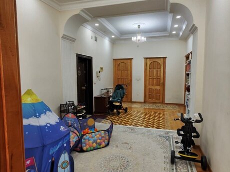 8-ci mikrorayonda 3 otaqlı yeni tikili mənzil satılır, 140 m², 385 000 AZN, şəkil 5 / 12