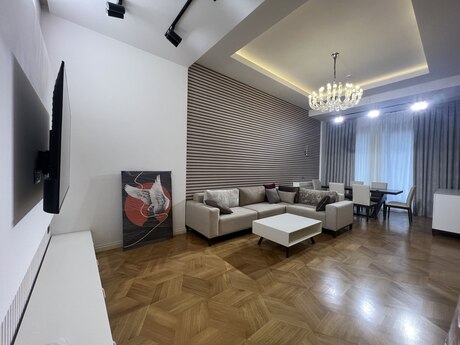 Sahildə 3 otaqlı yeni tikili mənzil kirayə verilir, 140 m², 4 000 AZN/ay, şəkil 2 / 12