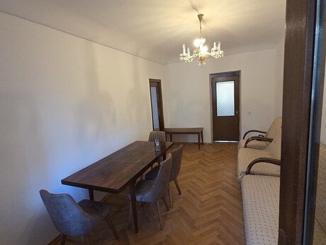 4-room old-build apartment for rent in Elmlər Akademiyası, 110 m², 1 000 AZN/mo, photo 2 / 12