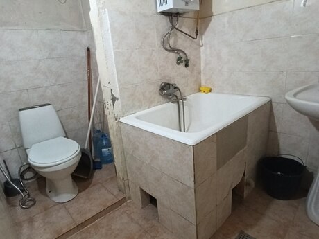 Memar Əcəmidə 1 otaqlı köhnə tikili mənzil kirayə verilir, 35 m², 400 AZN/ay, şəkil 5 / 8