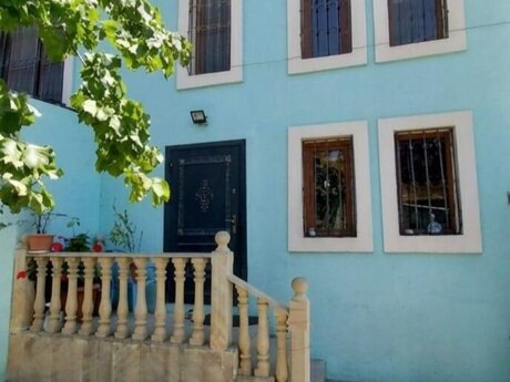 Əmircanda 4 otaqlı həyət evi satılır, 200 m², 155 000 AZN, şəkil 2 / 12
