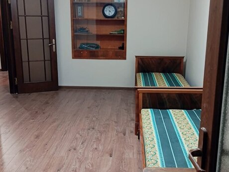 Сдаётся 3-комнатная квартира в старом фонде, Elmlər Akademiyası, 80 м², 900 AZN/мес, фото 3 / 12