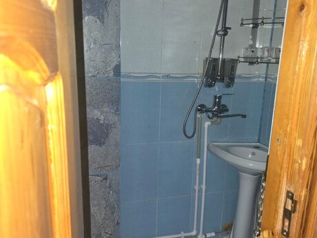 Abşeronda 1 otaqlı köhnə tikili mənzil kirayə verilir, 40 m², 280 AZN/ay, şəkil 4 / 5