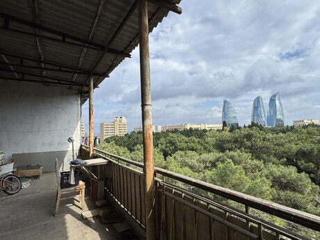 İçəri Şəhərdə 4 otaqlı köhnə tikili mənzil satılır, 130 m², 258 000 AZN, şəkil 2 / 12