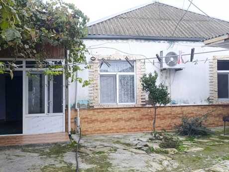 4 otaq · 220 m²