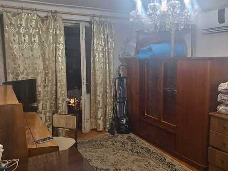 Aşağı Güzdəkdə 2 otaqlı köhnə tikili mənzil satılır, 70 m², 184 000 AZN, şəkil 2 / 12