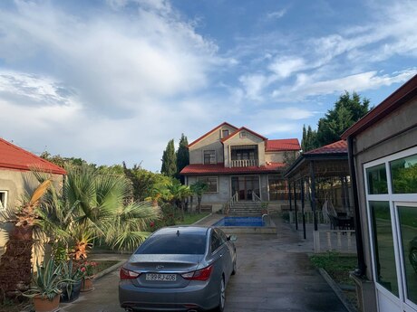 5 otaqlı ev, 255 m², Saray, 800 AZN