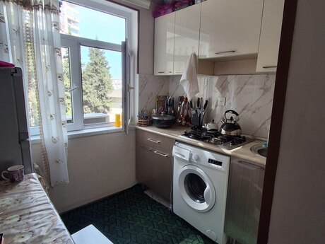 Abşeronda 2 otaqlı köhnə tikili mənzil satılır, 54 m², 105 000 AZN, şəkil 2 / 12