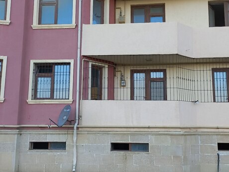 3 otaq · 83,5 m²