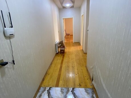 Abşeronda 2 otaqlı köhnə tikili mənzil kirayə verilir, 62 m², 400 AZN/ay, şəkil 4 / 5