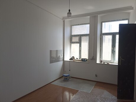 2 otaqlı mənzil, 60 m², M.Ə.Rəsulzadə, 94 900 AZN