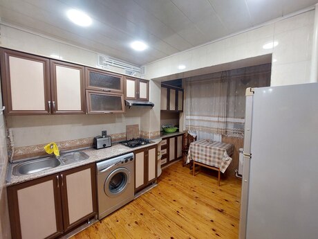 3 otaqlı mənzil, 85 m², 8-ci mikrorayon, 700 AZN