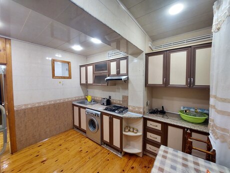 8-ci mikrorayonda 3 otaqlı köhnə tikili mənzil kirayə verilir, 85 m², 700 AZN/ay, şəkil 3 / 12