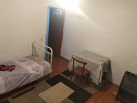 Lökbatanda 1 otaqlı həyət evi kirayə verilir, 20 m², 300 AZN/ay, şəkil 2 / 4