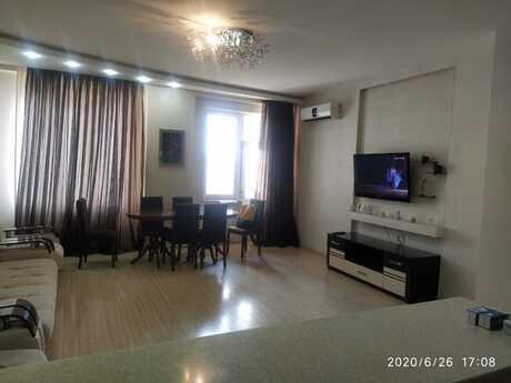 3-room apartment, 100 m², Memar Əcəmi, 850 AZN