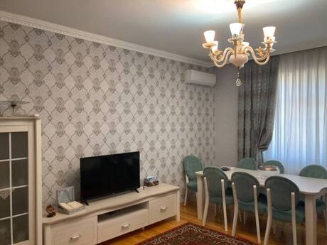 Maştağada 6 otaqlı həyət evi satılır, 200 m², 115 000 AZN, şəkil 2 / 12