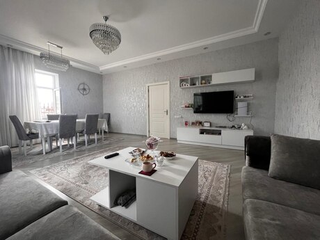 Binədə 4 otaqlı həyət evi satılır, 150 m², 95 000 AZN, şəkil 2 / 12