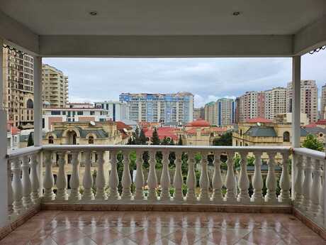 Nəsimidə 9 otaqlı həyət evi kirayə verilir, 700 m², 10 000 AZN/ay, şəkil 3 / 11