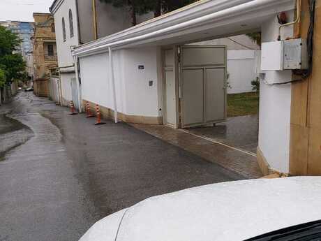 Nəsimidə 9 otaqlı həyət evi kirayə verilir, 700 m², 10 000 AZN/ay, şəkil 2 / 11