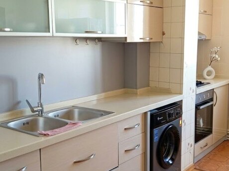 2-комн. · 70 m² · 8/9 этаж, Gənclik