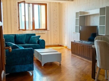 Gənclikdə 2 otaqlı həyət evi kirayə verilir, 70 m², 800 AZN/ay, şəkil 2 / 11