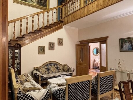 Bakıxanovda 6 otaqlı həyət evi satılır, 350 m², 1 100 000 AZN, şəkil 2 / 12