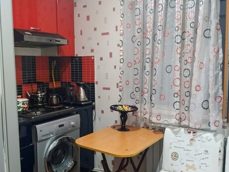 Abşeronda 1 otaqlı yeni tikili mənzil kirayə verilir, 30 m², 300 AZN/ay, şəkil 3 / 4