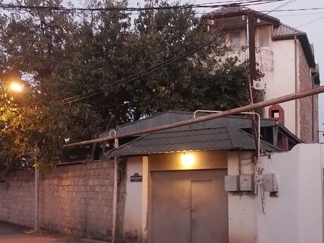 Keşlədə 6 otaqlı həyət evi satılır, 200 m², 250 000 AZN, şəkil 2 / 3