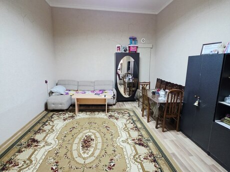 Səbaildə 2 otaqlı köhnə tikili mənzil satılır, 70 m², 85 000 AZN, şəkil 2 / 10